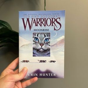 Novel Series Moonrise Warriors New Prophecy, Bk. 2 Erin Hunter Hardcover Books